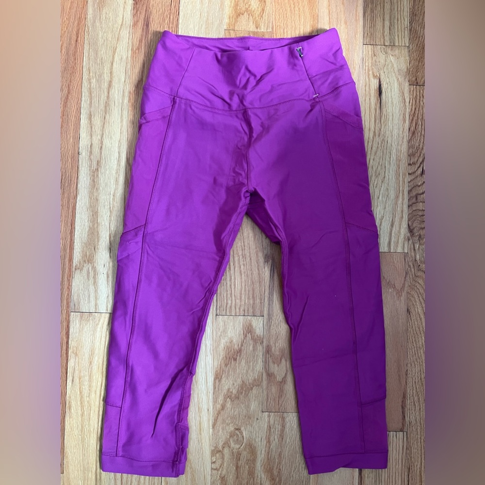 Calia by Carrie Underwood leggings
Cropped